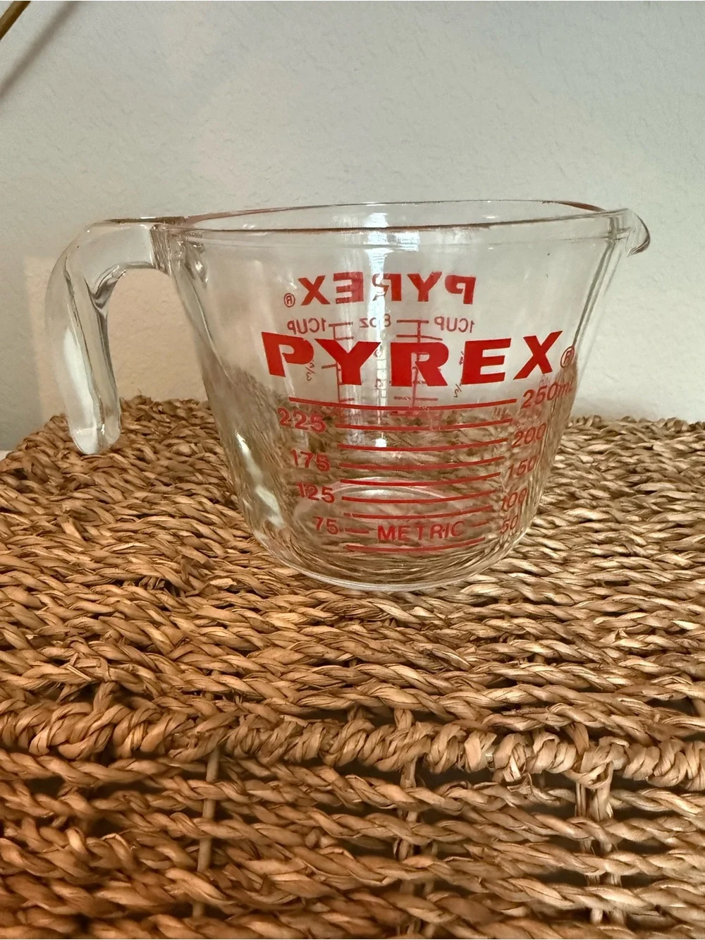 Vintage Pyrex 1 Cup Glass Measuring Cup Red Lettering Open Handle 8oz 508